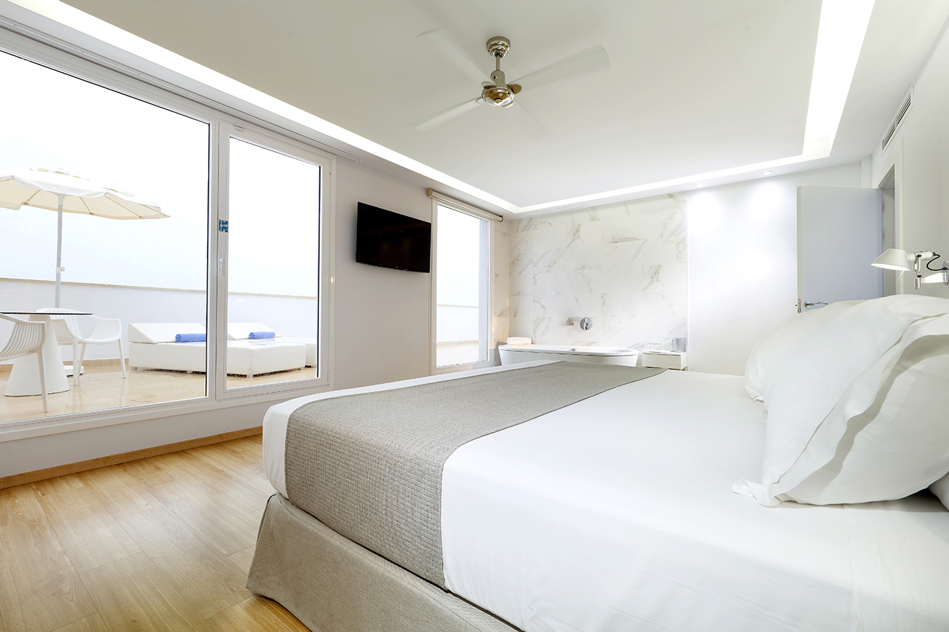 064_alta_CaleiaTalayotSpaHotel Suite Junior.jpg